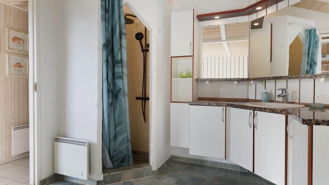 Photo of Bathroom in Aalbaek