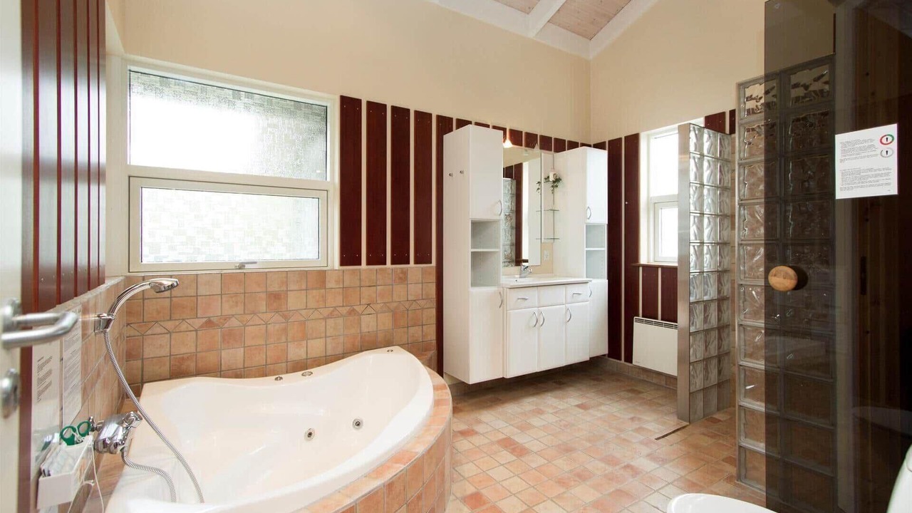 Photo of Bathroom in Tversted