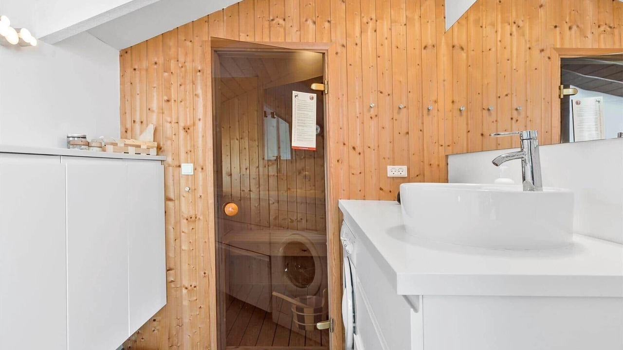 Photo of Bathroom in Tversted