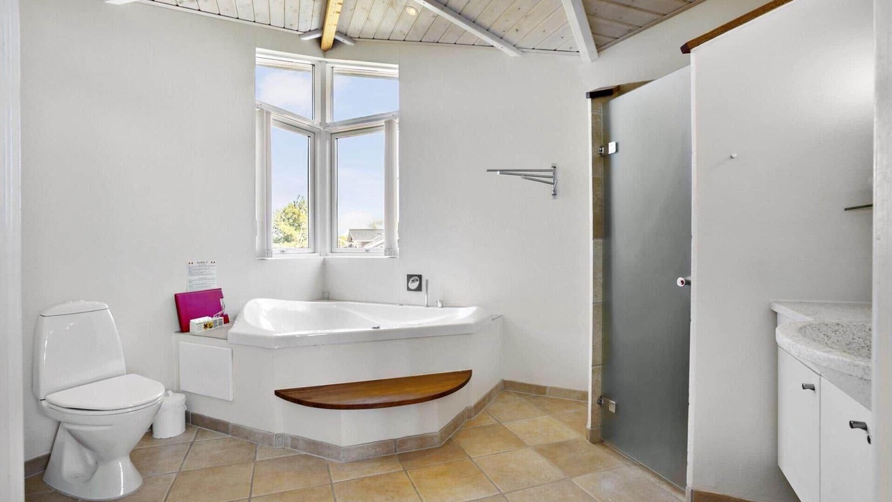 Photo of Bathroom in Tversted