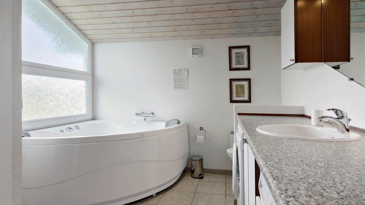 Photo of Bathroom in Tversted