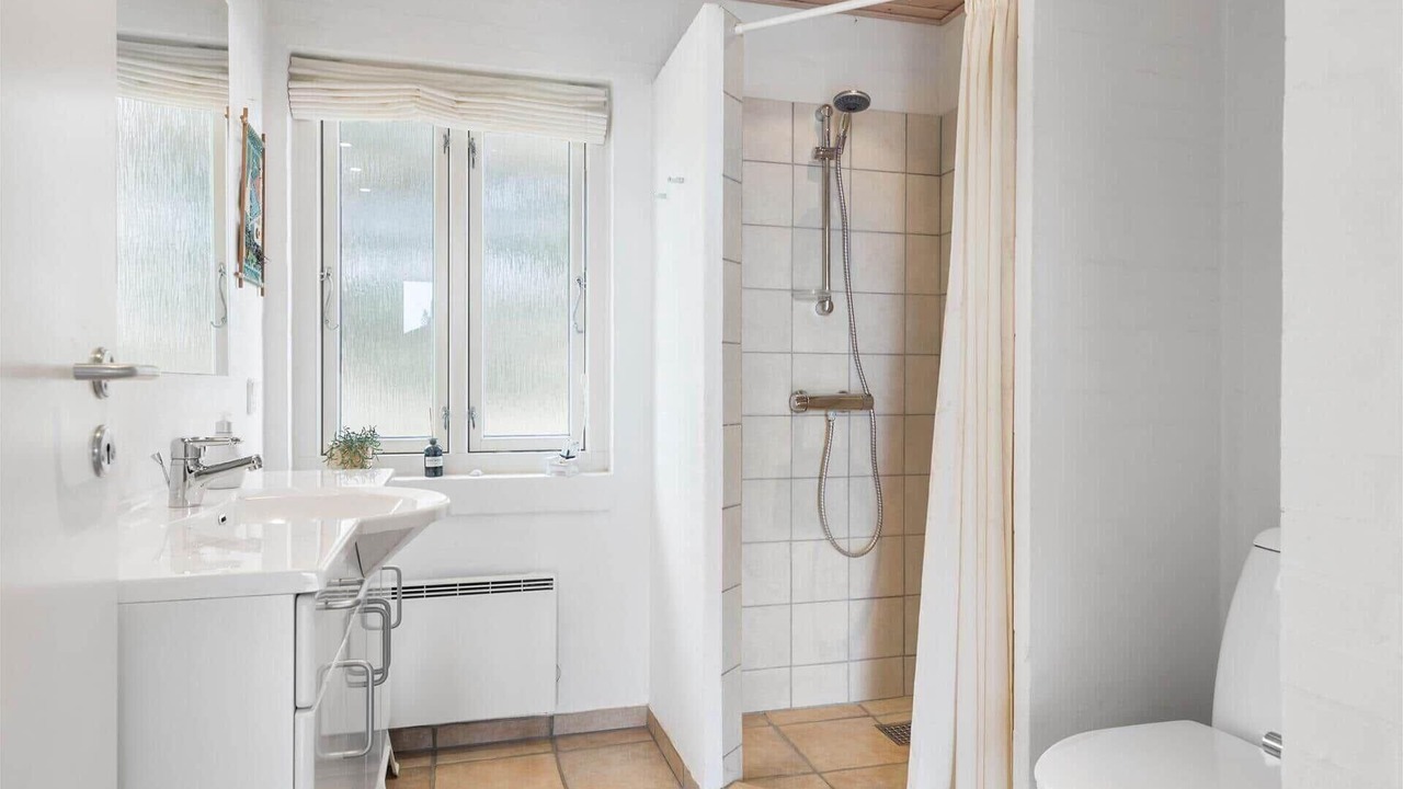 Photo of Bathroom in Aalbaek