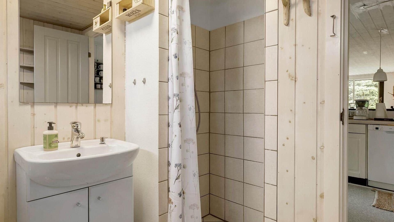 Photo of Bathroom in Skram