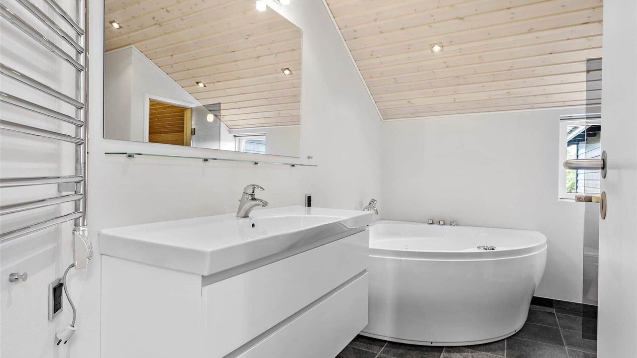 Photo of Bathroom in Tversted