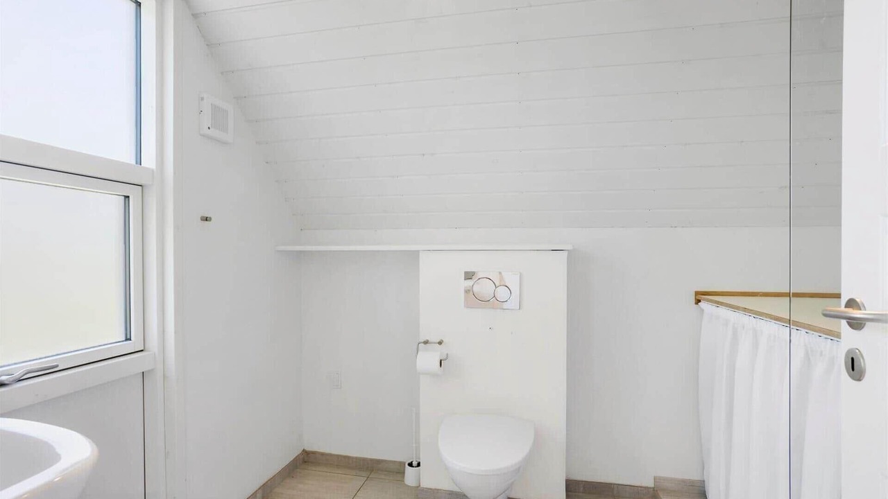 Photo of Bathroom in Aeroskobing