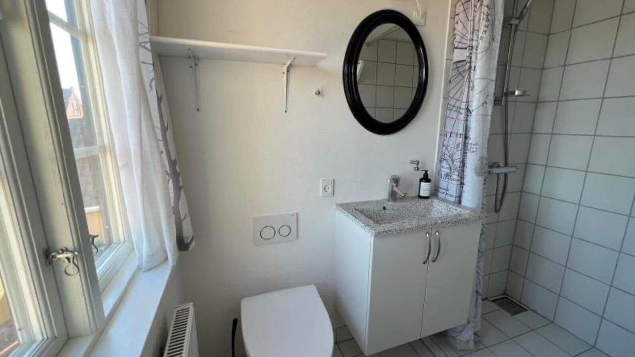 Photo of Bathroom in Aeroskobing