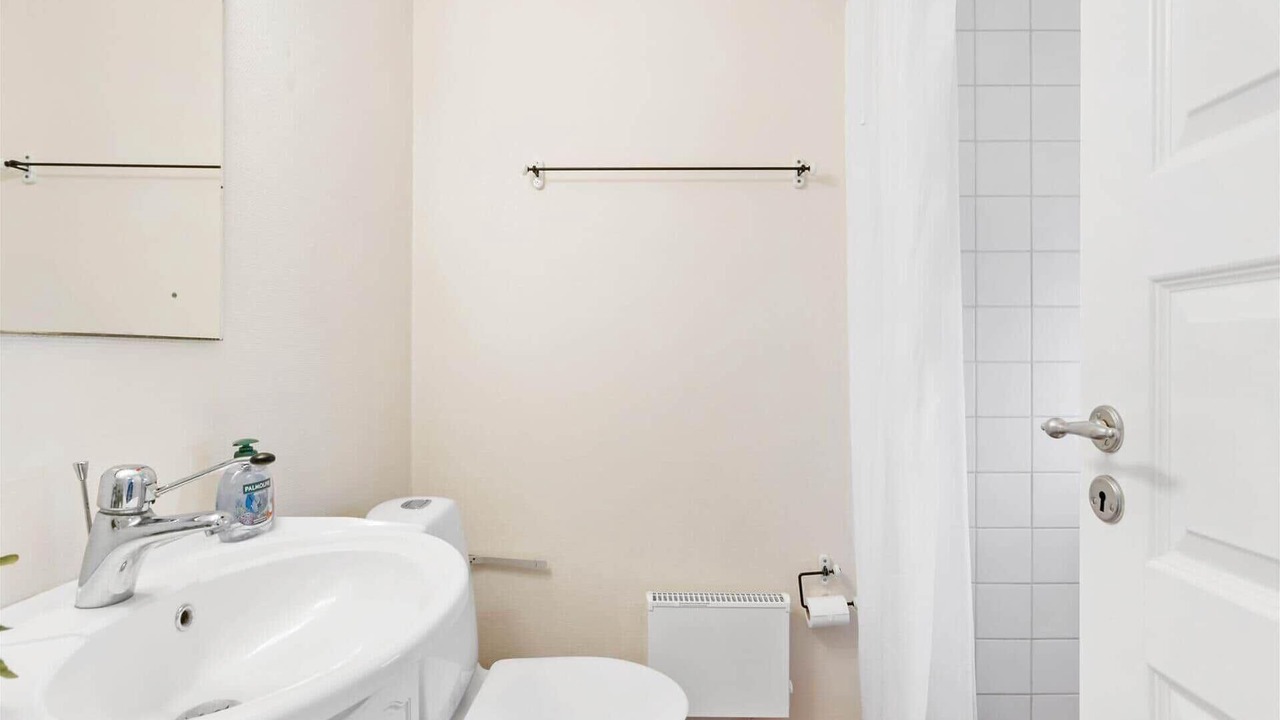 Photo of Bathroom in Aeroskobing
