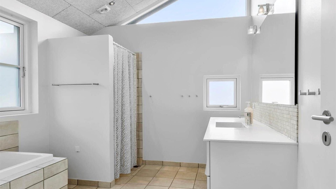 Photo of Bathroom in Tversted