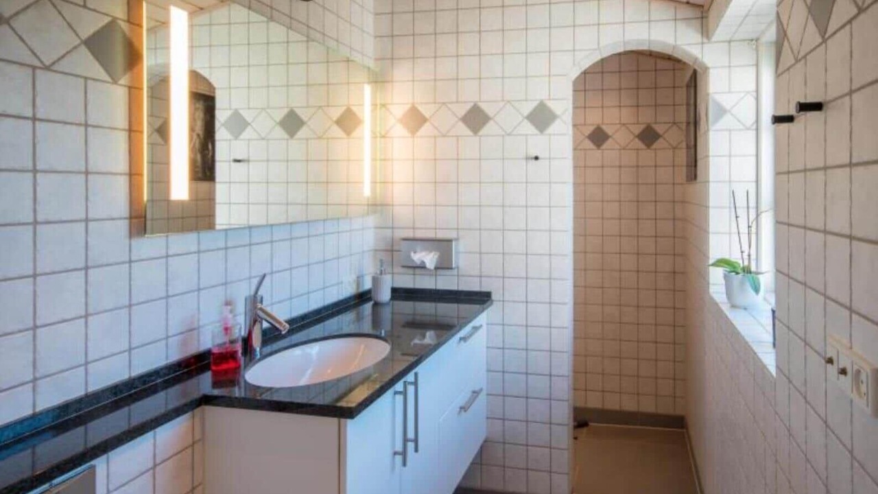 Photo of Bathroom in Aeroskobing