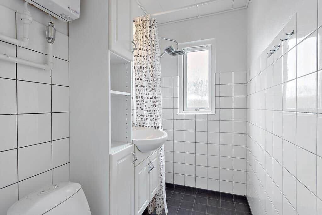 Photo of Bathroom in Aeroskobing