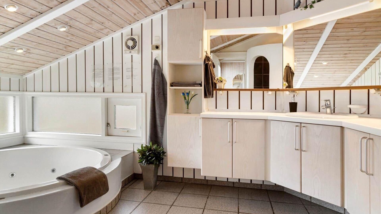 Photo of Bathroom in Marup