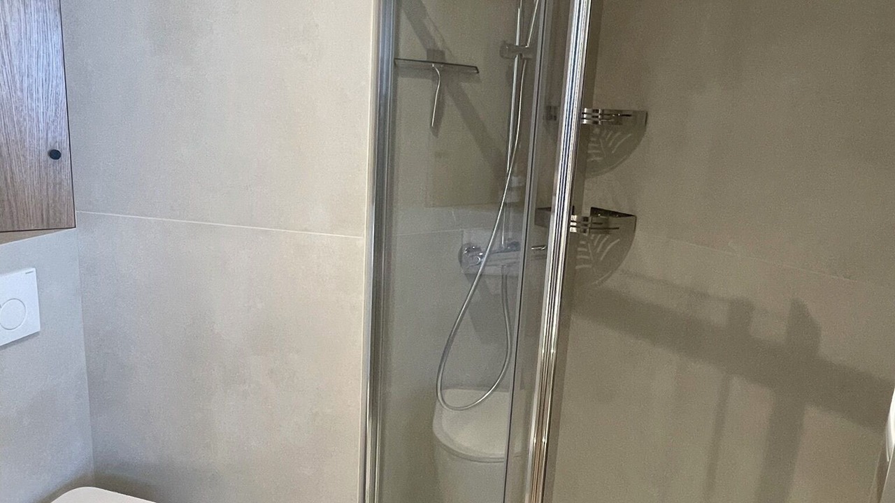 Photo of Bathroom in 17th Arrondissement