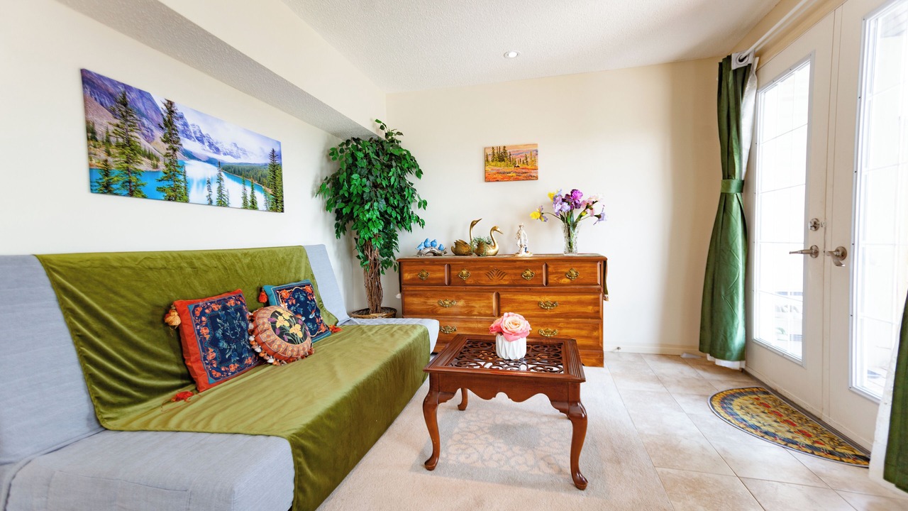 Photo of Livingroom in Cochrane