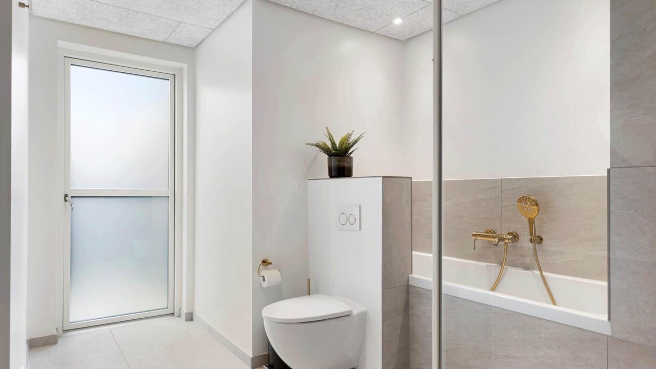 Photo of Bathroom in Lokken