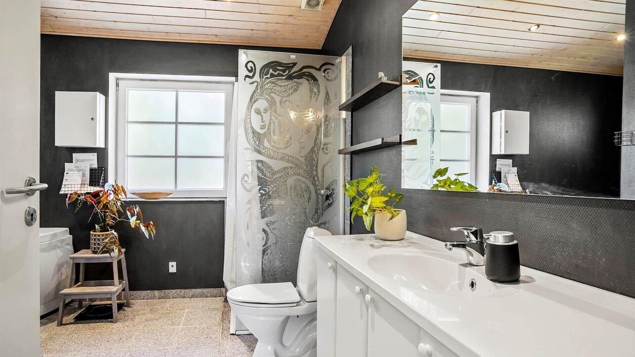 Photo of Bathroom in Tranum
