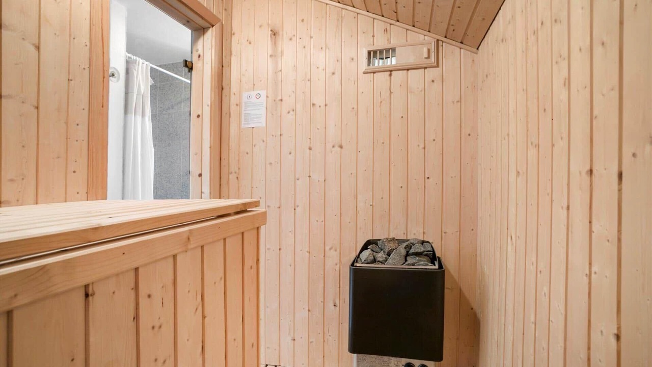 Photo of Others in Tranum