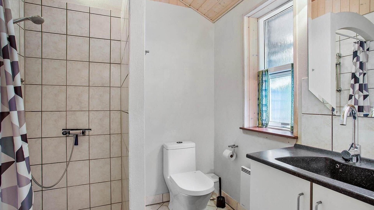 Photo of Bathroom in Brovst