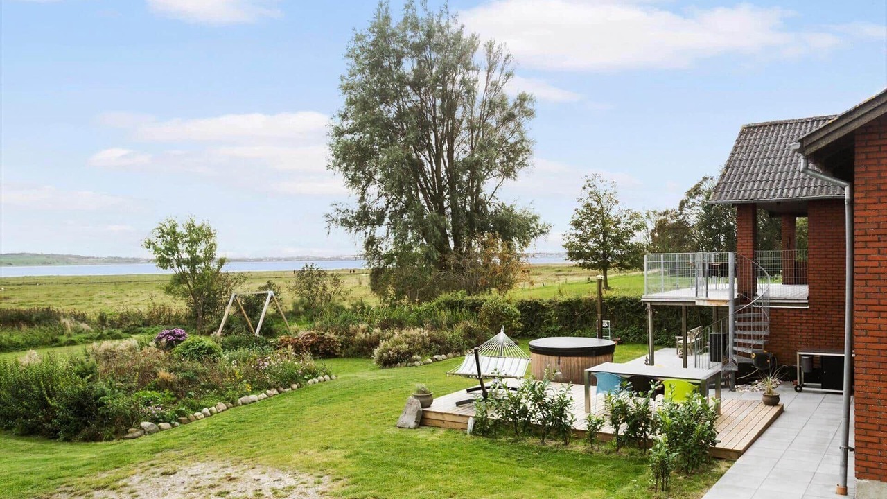 Photo of Outdoor in Logstor