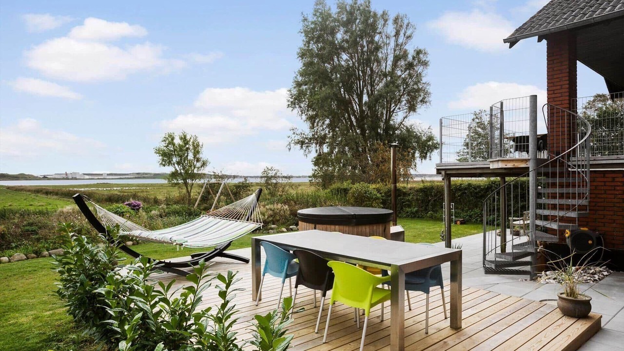 Photo of Outdoor in Logstor
