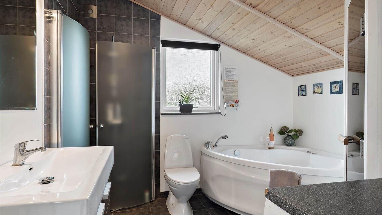 Photo of Bathroom in Lild Strand