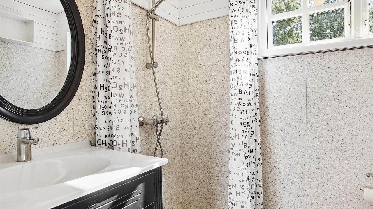 Photo of Bathroom in Brovst