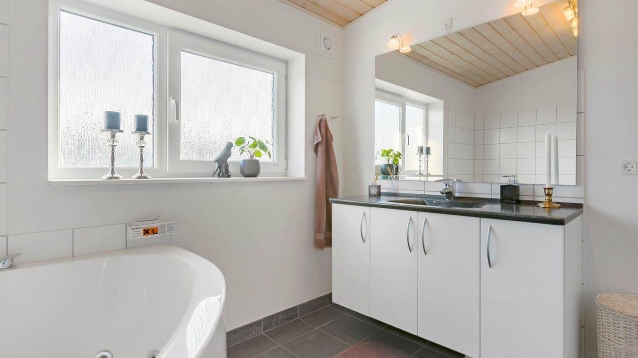 Photo of Bathroom in Lokken