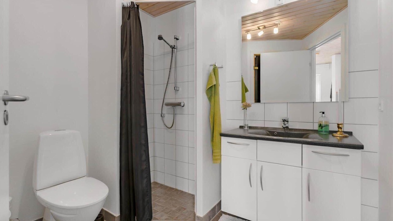 Photo of Bathroom in Lokken