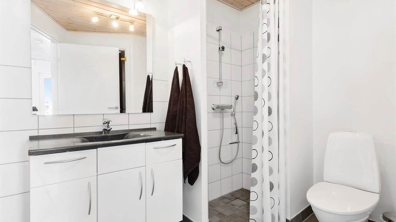 Photo of Bathroom in Lokken