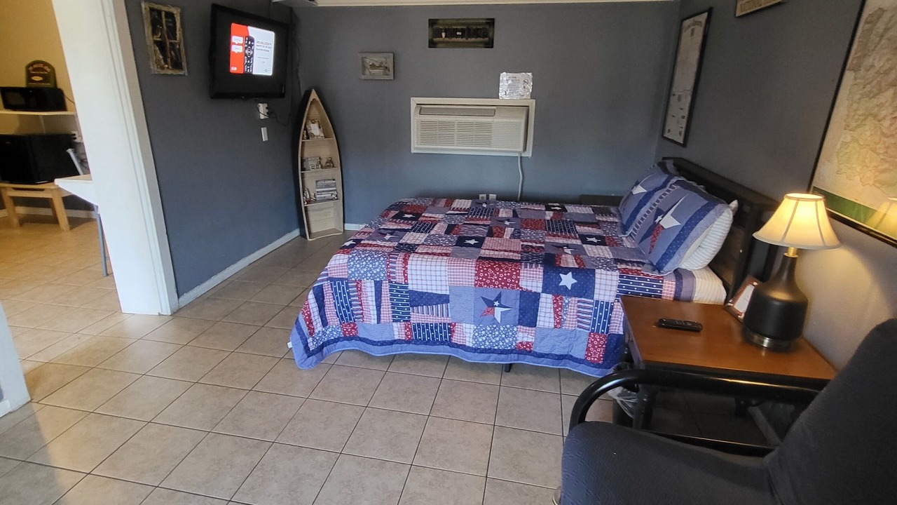 Photo of Bedroom in Buchanan Dam