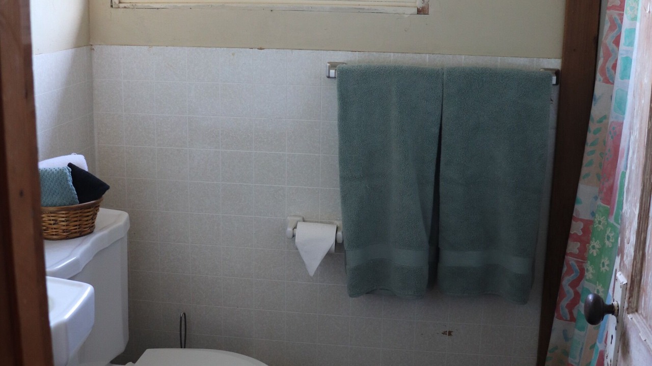 Photo of Bathroom in West Stayton