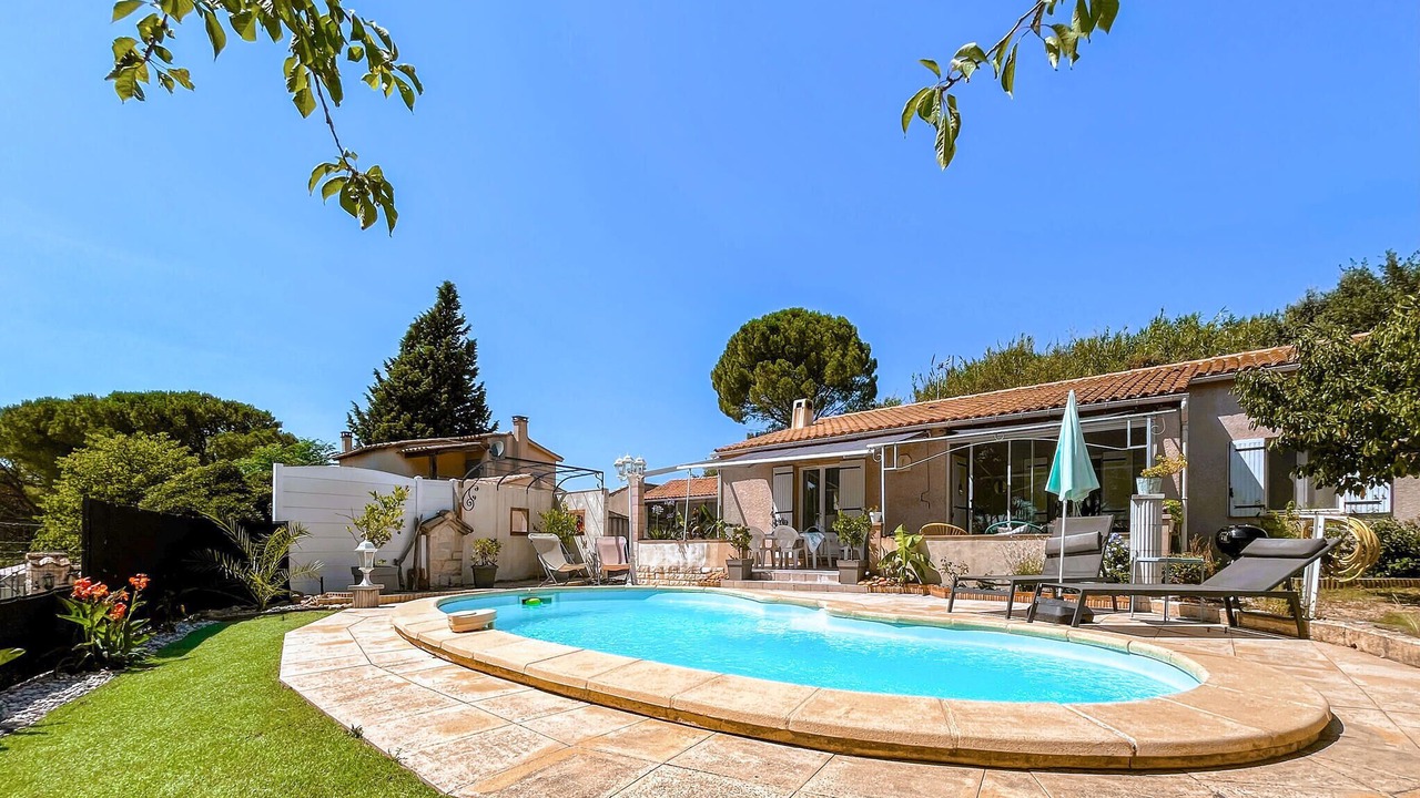 Photo of Outdoor in Tavel