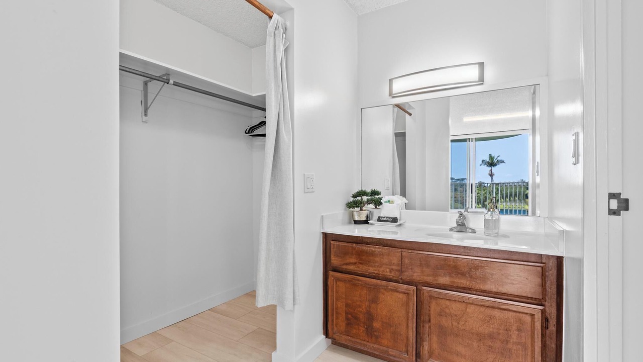 Photo of Bathroom in Hilo