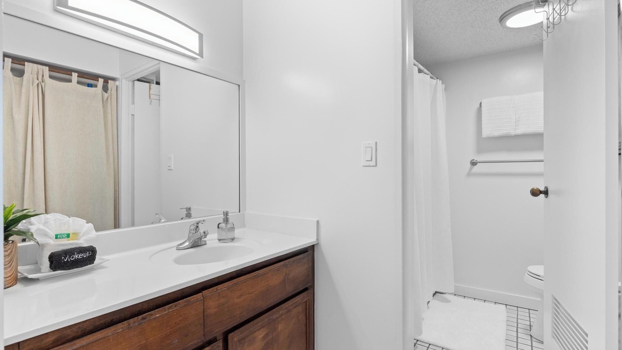 Photo of Bathroom in Hilo