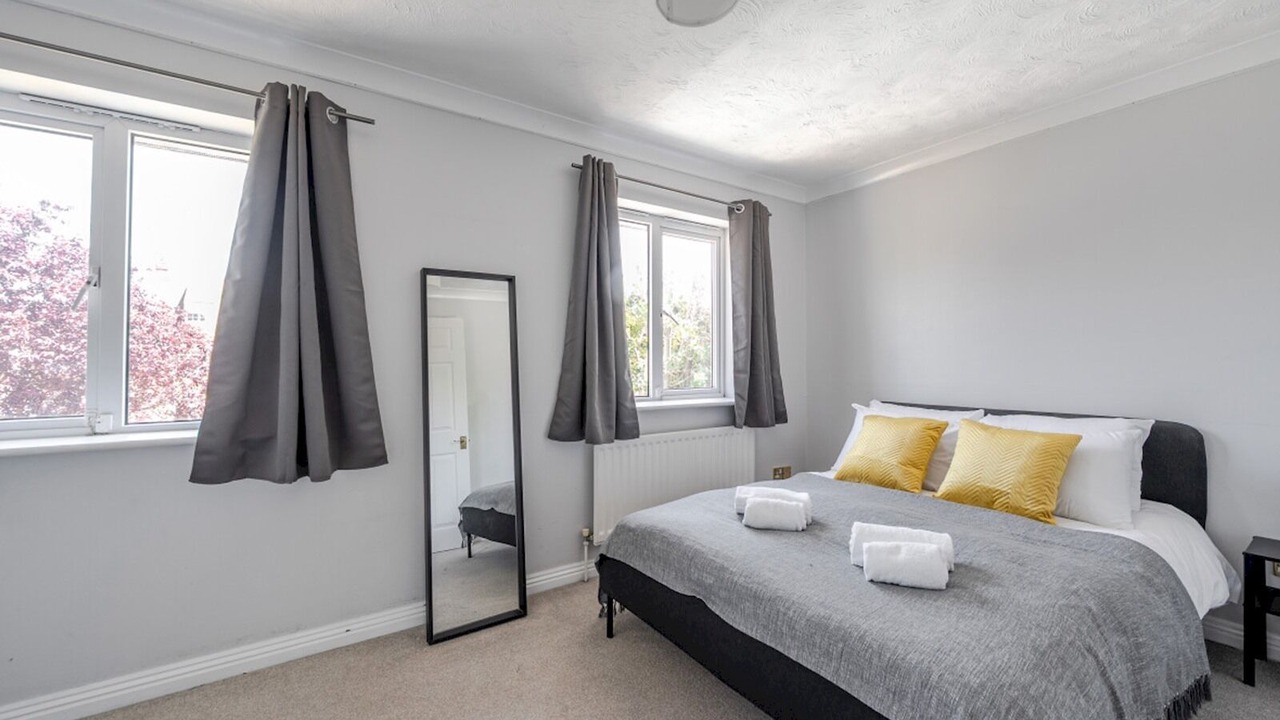 Photo of Bedroom in Walton-on-Thames