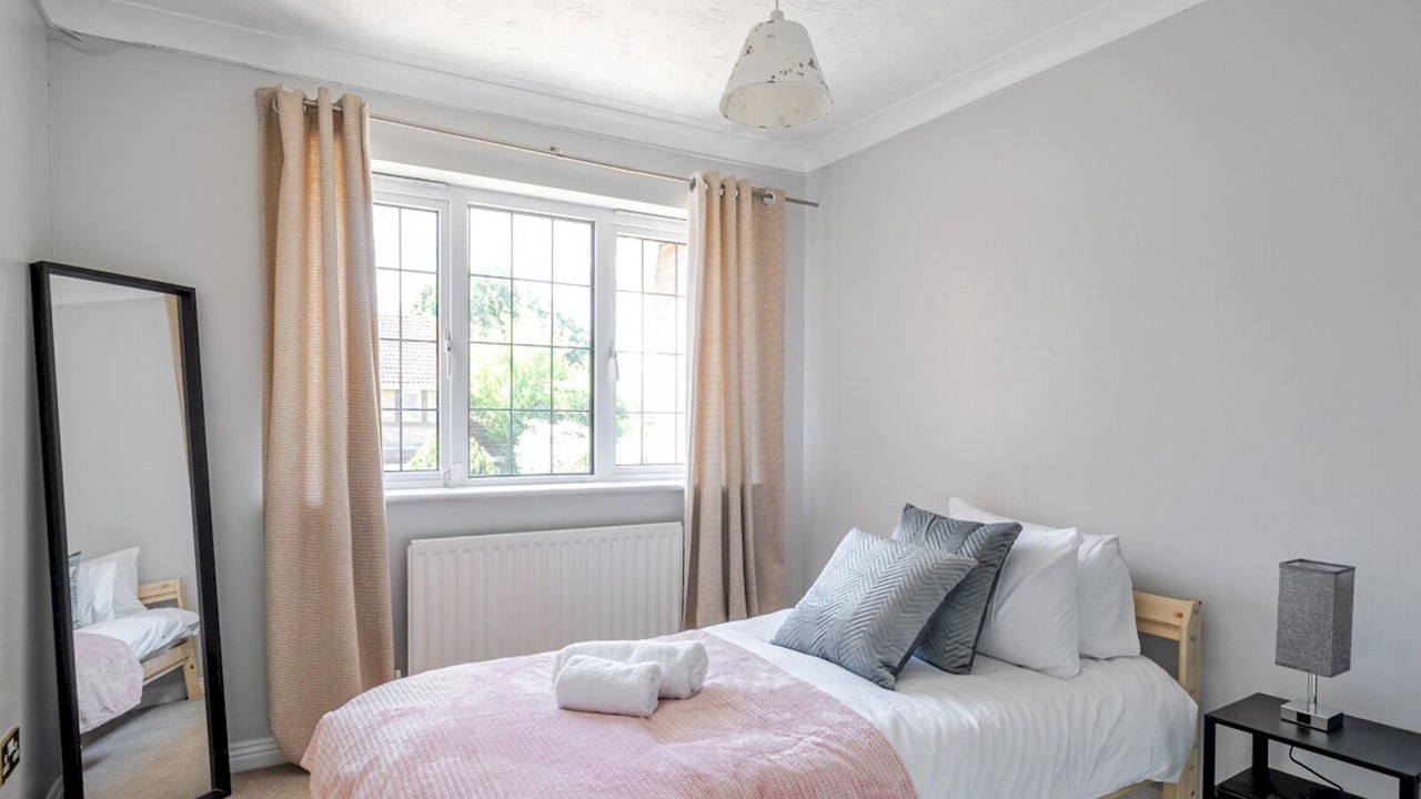 Photo of Bedroom in Walton-on-Thames