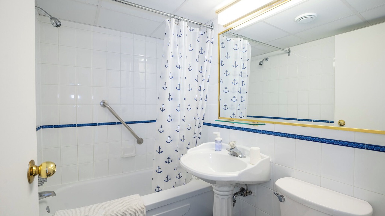 Photo of Bathroom in Downtown Montreal
