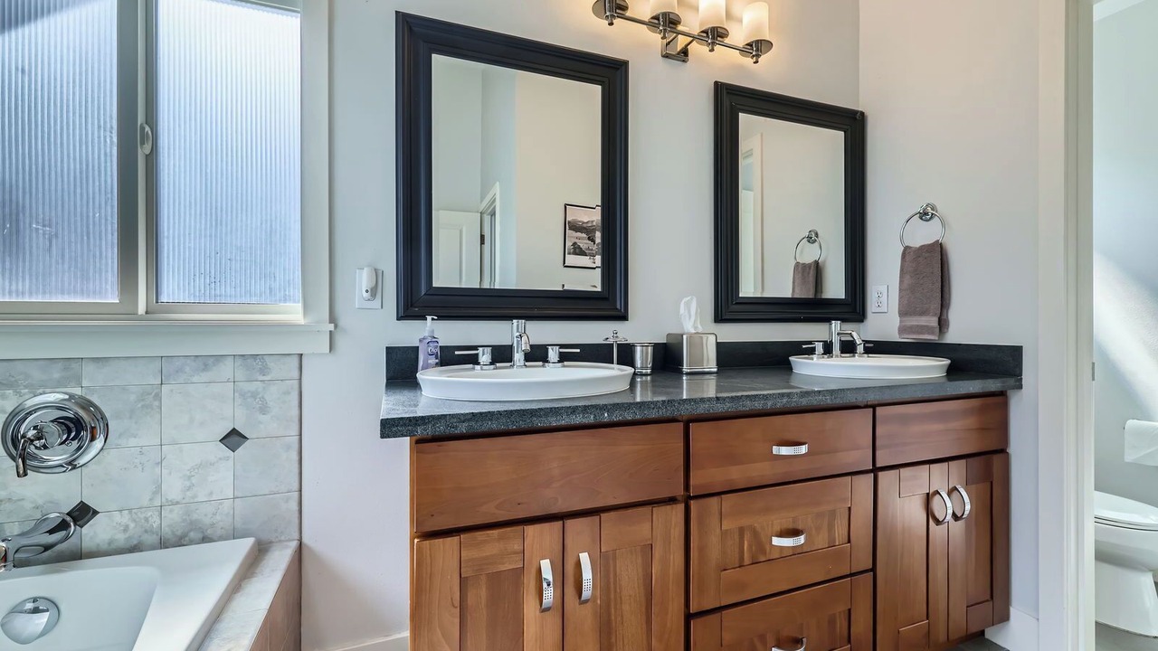 Photo of Bathroom in Mann