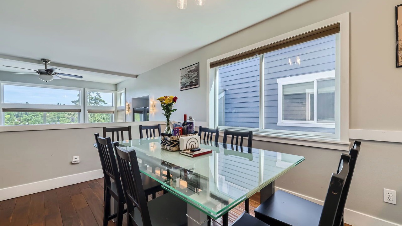 Photo of Others in Mann