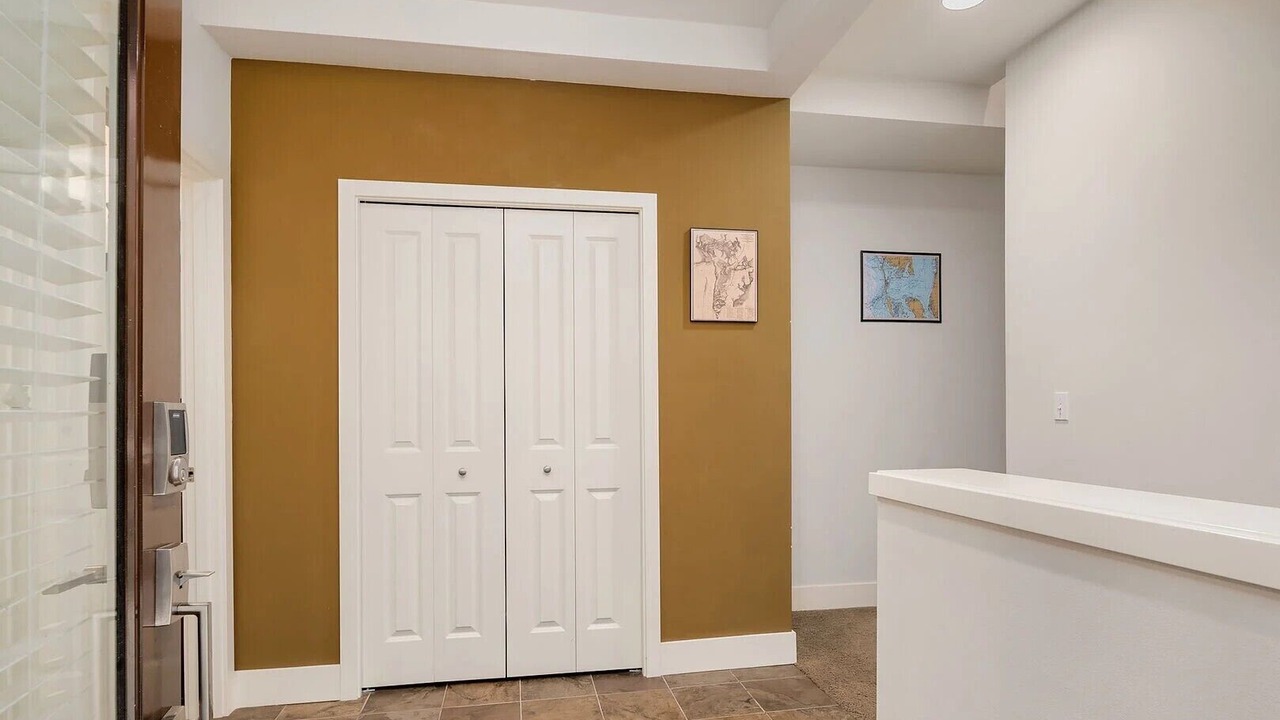 Photo of Others in Mann