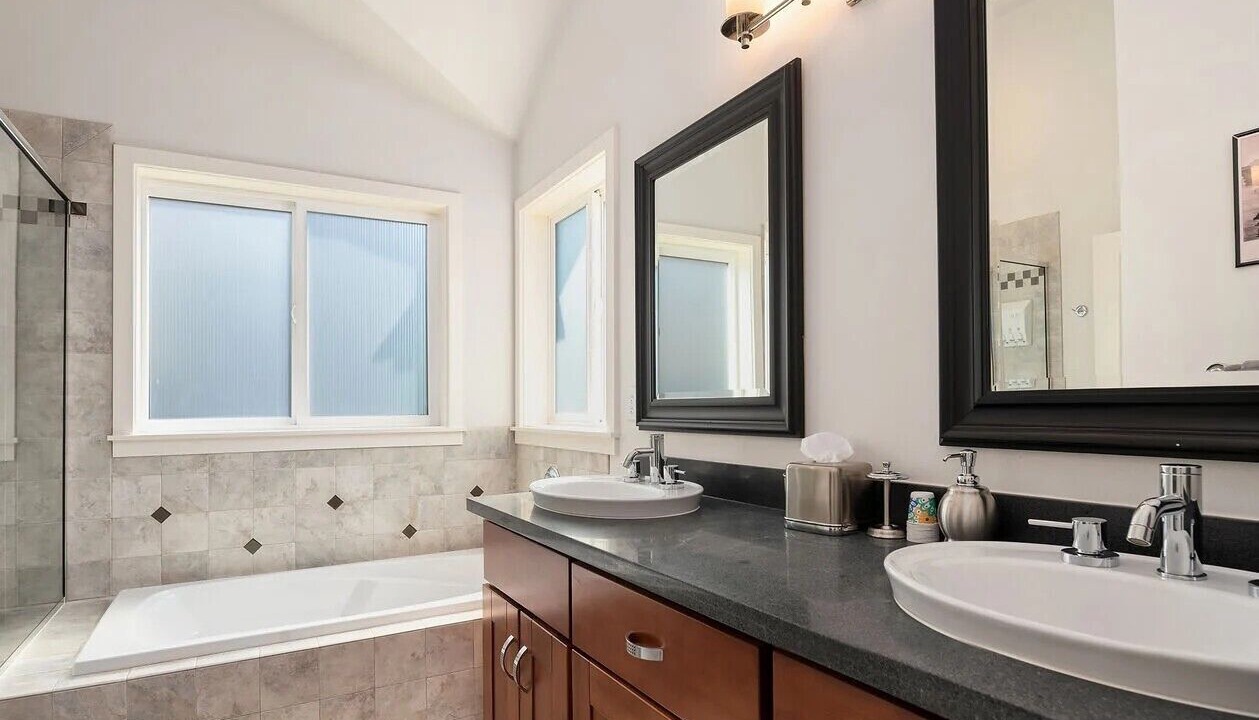 Photo of Bathroom in Mann