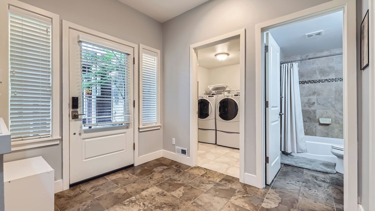 Photo of Bathroom in Mann