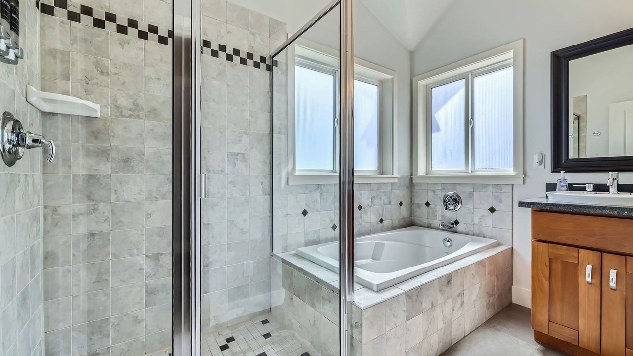 Photo of Bathroom in Mann