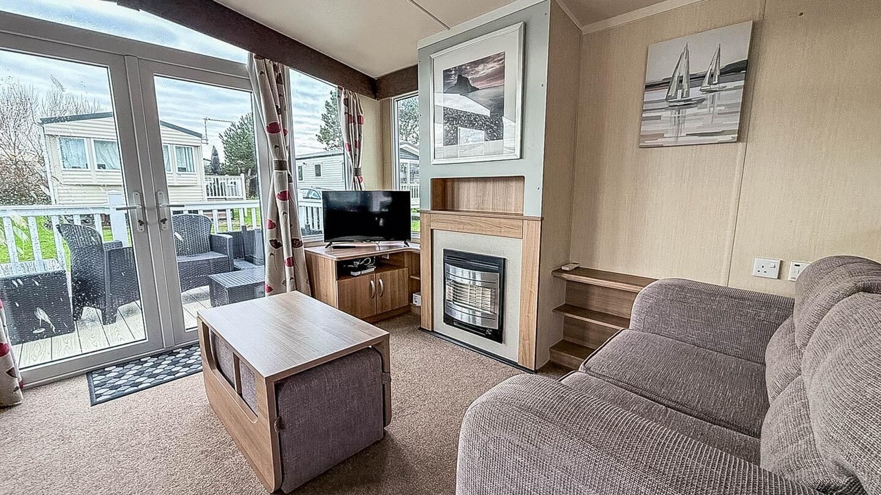 Photo of Livingroom in Hopton