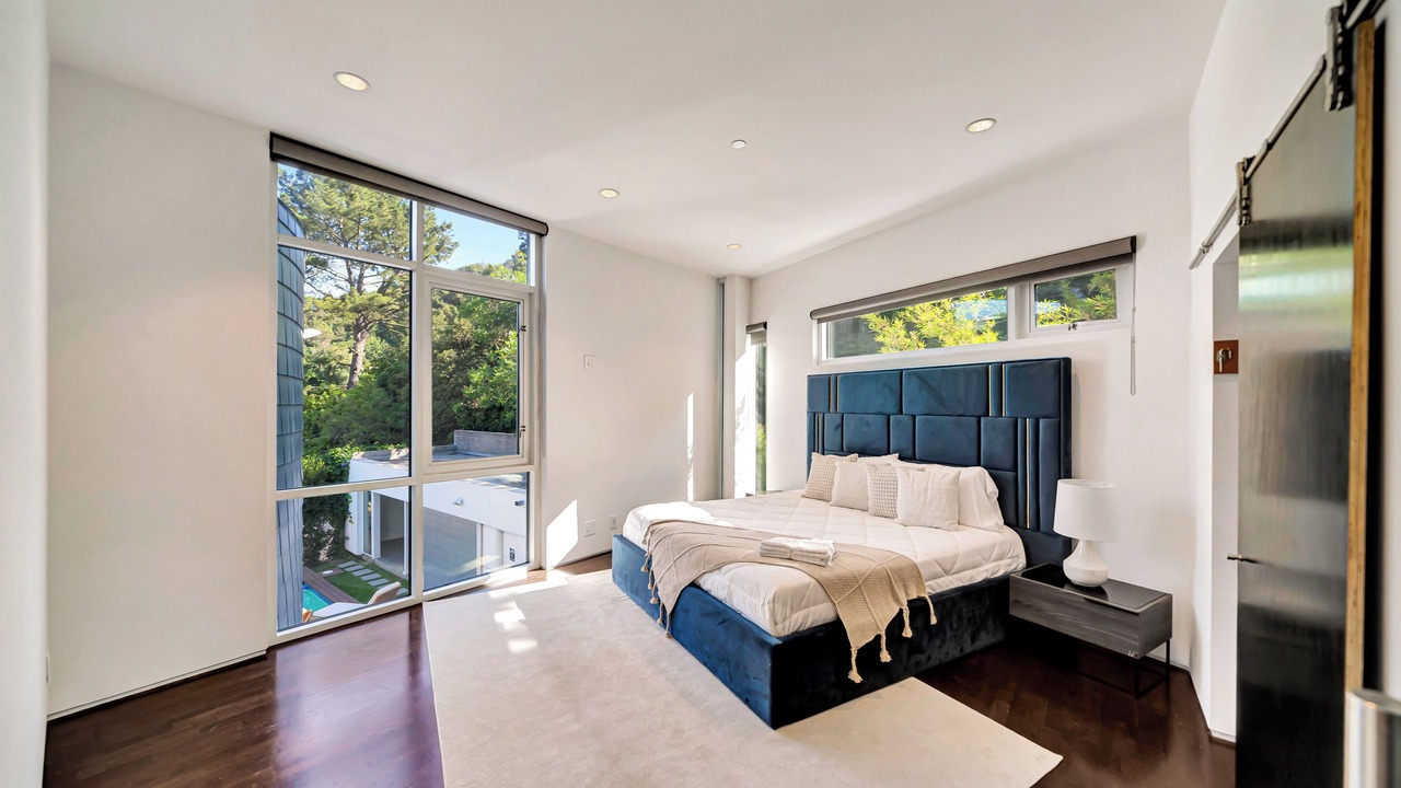 Photo of Bedroom in Beverly Hills
