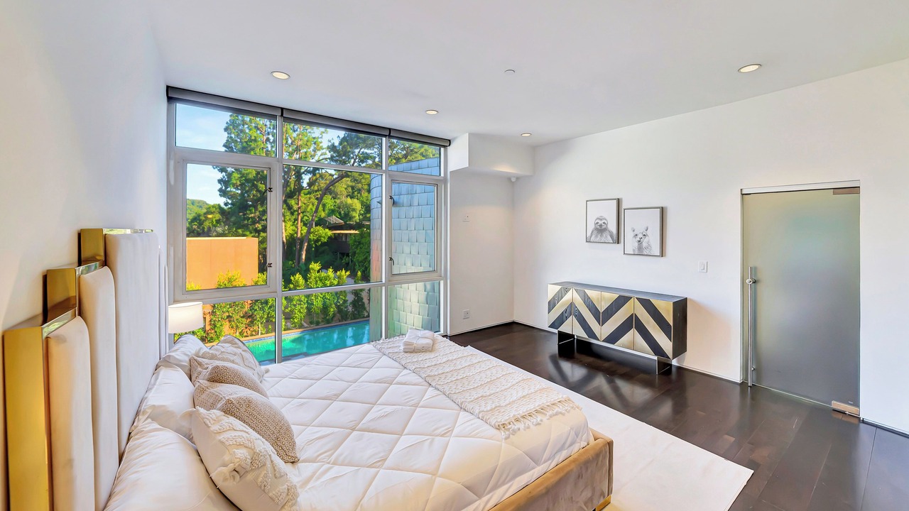 Photo of Bedroom in Beverly Hills