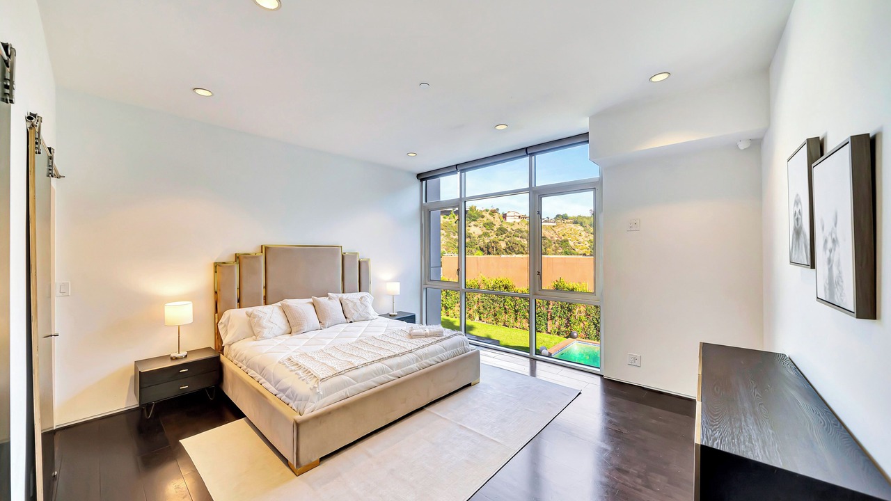 Photo of Bedroom in Beverly Hills