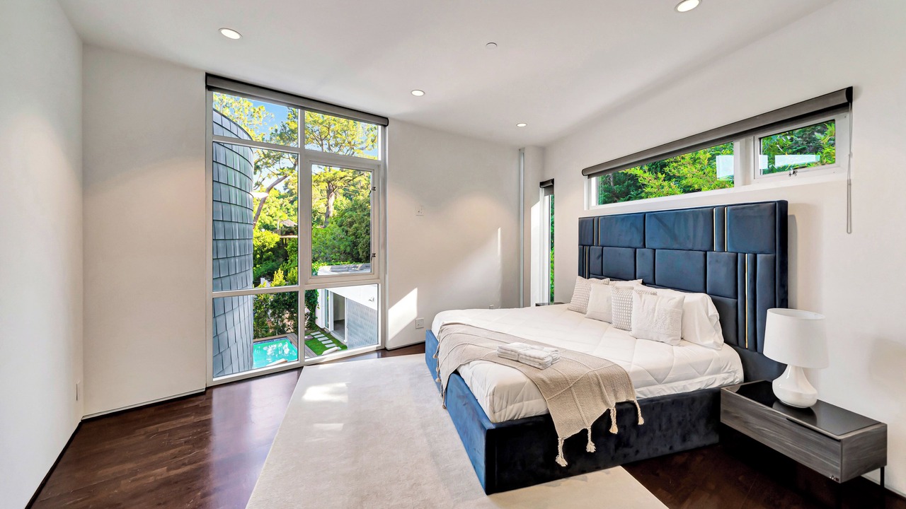 Photo of Bedroom in Beverly Hills