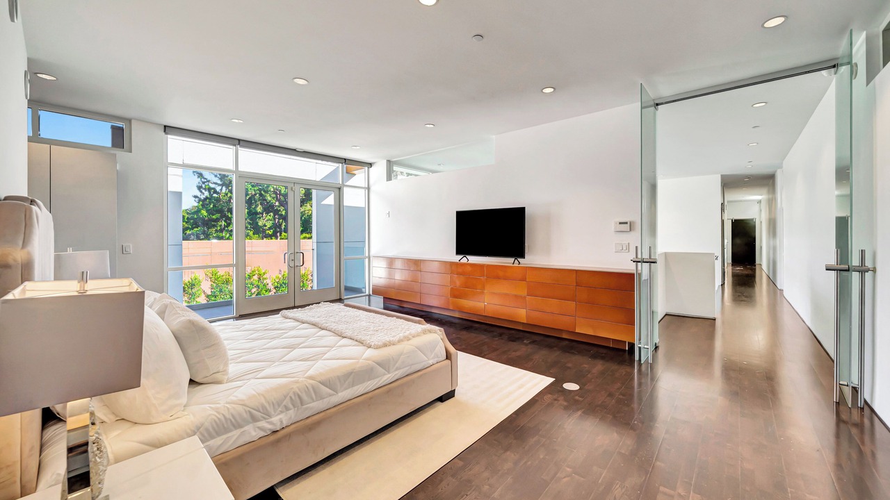 Photo of Bedroom in Beverly Hills