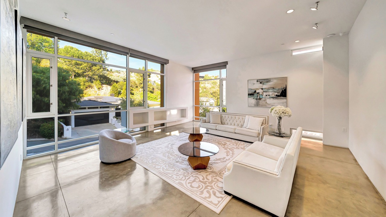 Photo of Livingroom in Beverly Hills