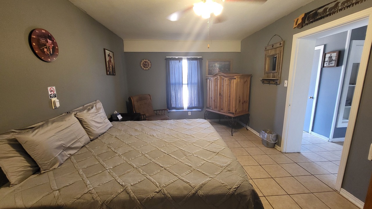 Photo of Bedroom in Buchanan Dam